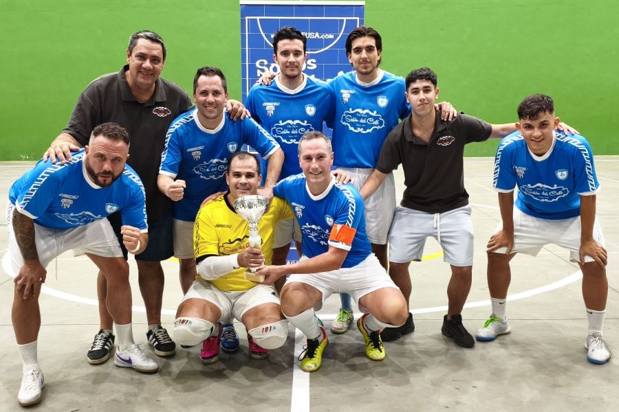 La competici�n, organizada con motivo de las fiestas de la Virgen de la Vega, ha reunido a diferentes equipos de f�tbol sala de Salamanca y provincia, ofreciendo varios d�as de competici�n y dejando como campeones a dos conjuntos que completaron un excelente torneo.